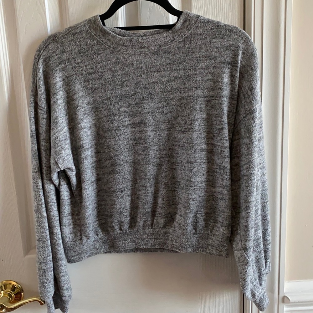 Forever 21 light Gray long sleeve shirt